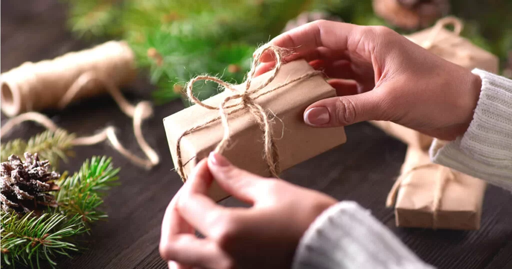 como-hacer-navidad-eco-friendly-medio-ambiente-1024x538-2 Navidad ecológica: Celebra con conciencia y sostenibilidad